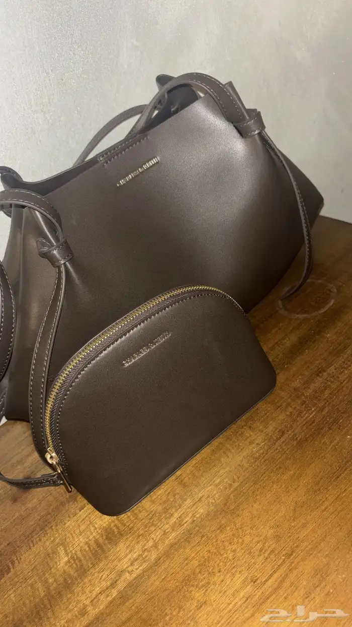 شنطة CHARLES   KEITH توت كالا من تشارلز آند كيث 0