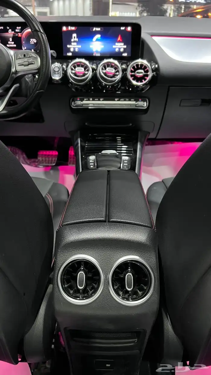 مرسيدس GLA200 موديل 2021 11