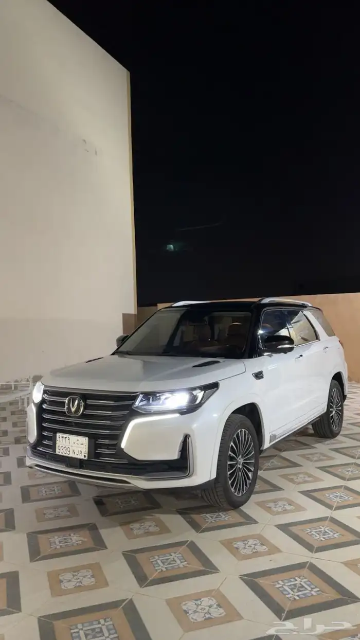 فيه صدمه في الجه الايمن وتم تصليحه في الوكاله لتقيبل الاهلي 4