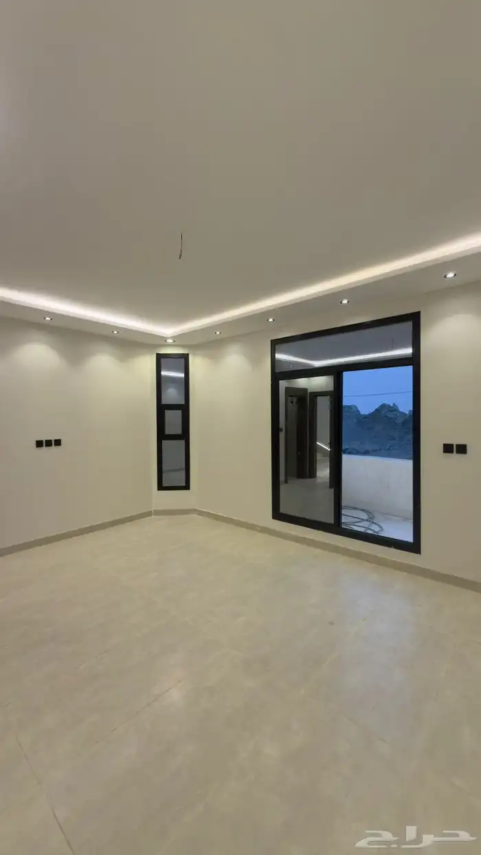 فلة للبيع جديدة الموقع محافظة بحرة 8