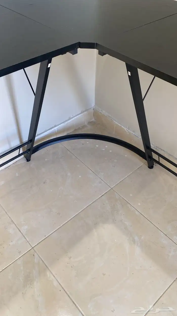 للبيع طاولة قيمنق حرف (L) 3