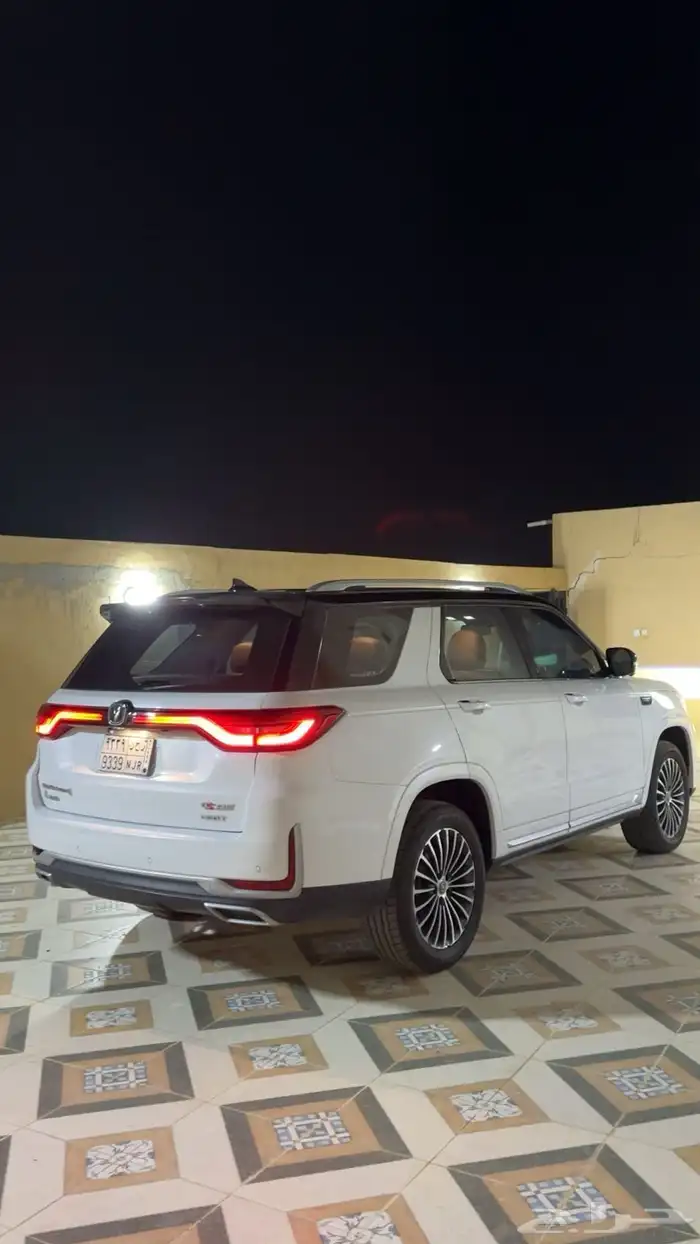 فيه صدمه في الجه الايمن وتم تصليحه في الوكاله لتقيبل الاهلي 1