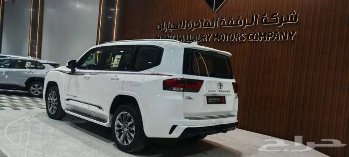 تويوتا لاندكروزر GXR L5 فل كامل خليجي 2025 4