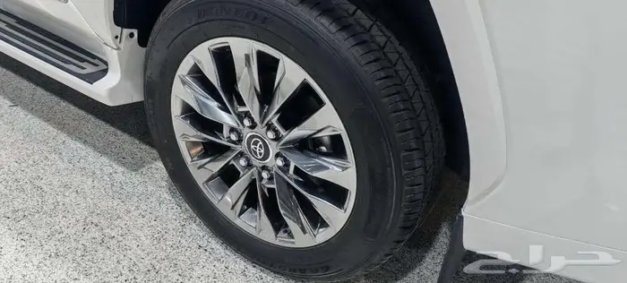 تويوتا لاندكروزر GXR L5 فل كامل خليجي 2025 14