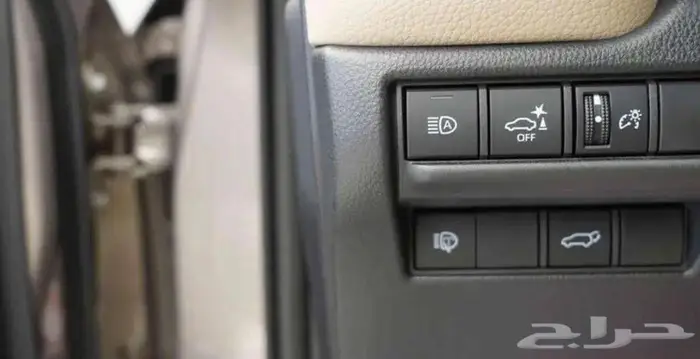 تويوتا برادو فل كامل VXL3 بنزين 2025 13