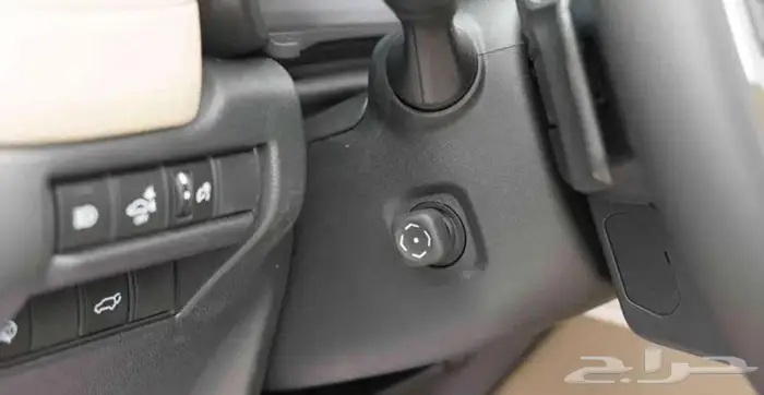 تويوتا برادو فل كامل VXL3 بنزين 2025 11