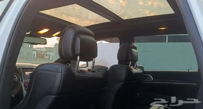جيب جراند شيروكي SRT 2015 للبيع 16