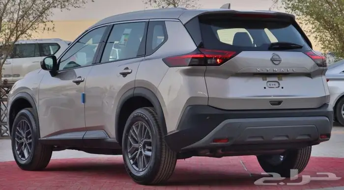 نيسان اكس تريل 5 ركاب استندر 2025 3