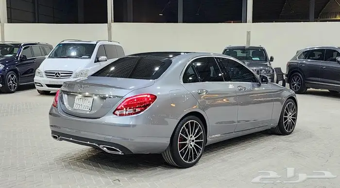 مرسيدس C300 2017 4