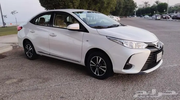 للبيع تويوتا يارس 1