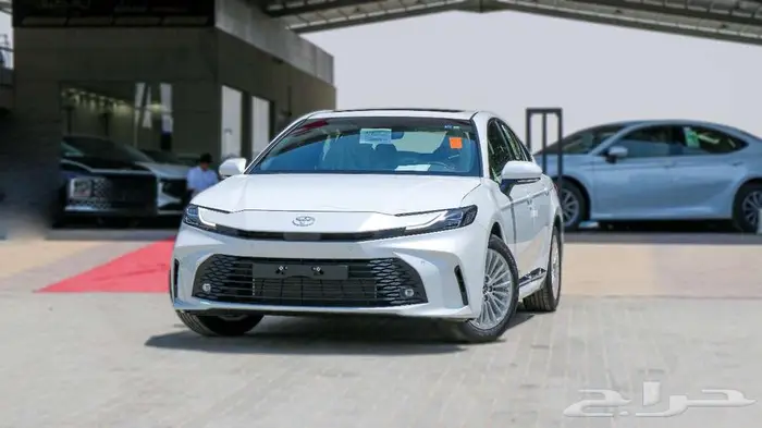 كامري 2025 بالنقد والتقسيط-متوفر بنزين وهايبرد جميع البنوك 1