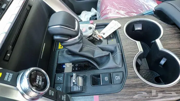 تويوتا لاندكروزر في اكس ار VXR موديل 2024 باقل سعر 17