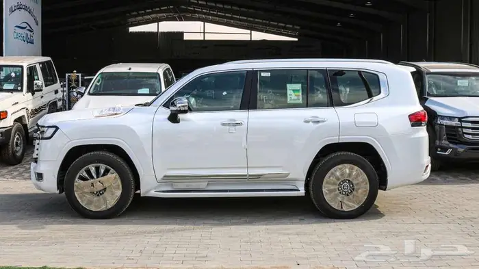 تويوتا لاندكروزر في اكس ار VXR موديل 2024 باقل سعر 6