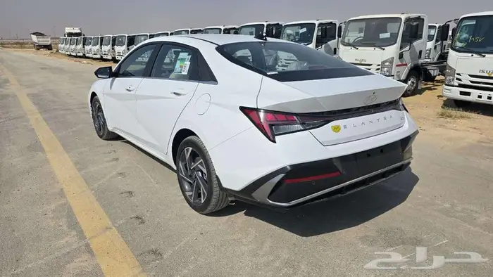 هيونداي النترا 2026 7