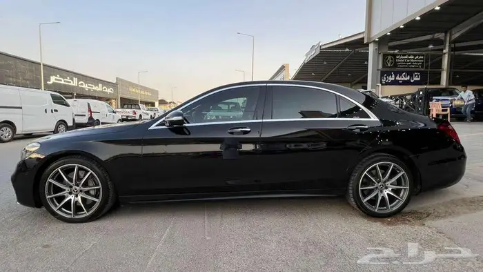 مرسيدس S450 موديل 2019- معرض خلف للسيارات 3