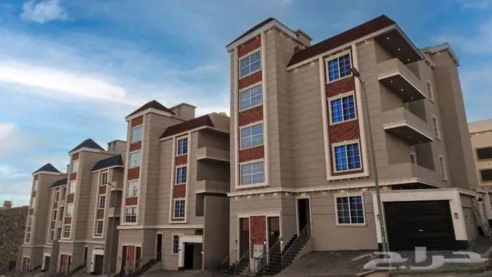 للبيع متبقي دور علوي 7غرف VIPمقابل كبري المطار شارعين 550ألف 1