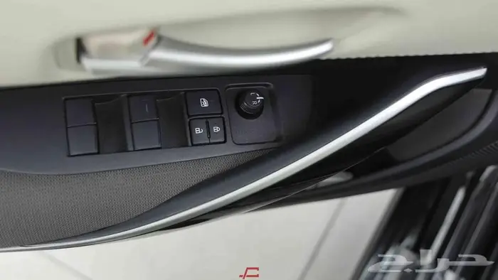 تويوتا كورولا مكينه 2.0 موديل 2025 بدون دفعه بدون رسوم 4