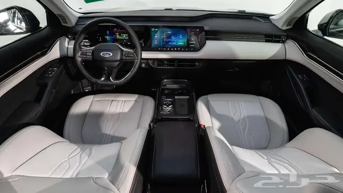 فورد تورس تيتانيوم 2026 عرض 50 - 50 6