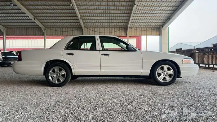 فورد فكتوريا 2011 3