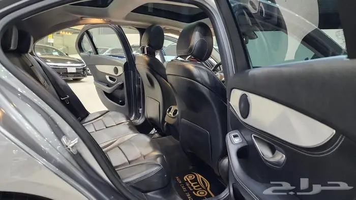 مرسيدس C300 2017 21