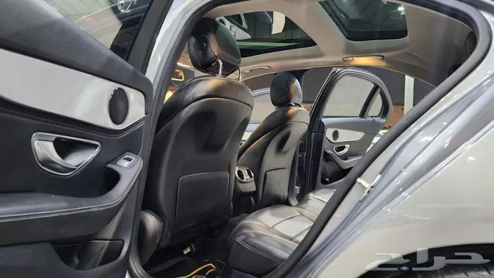 مرسيدس C300 2017 23