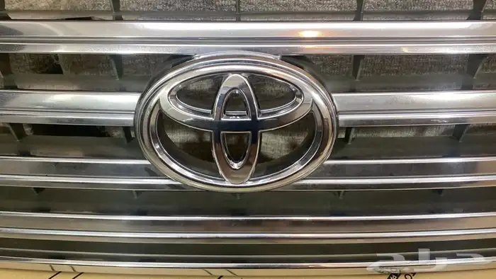 للبيع قطعات لاندكروزر 5