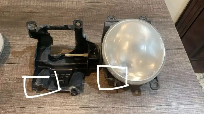 للبيع قطعات لاندكروزر 3