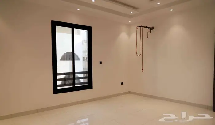 شقة فاخرة للبيع حي البوادي 7