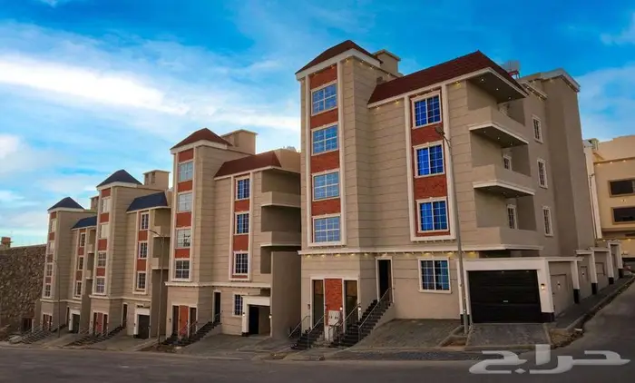 للبيع متبقي دور علوي 7غرف VIPمقابل كبري المطار شارعين 550ألف 0