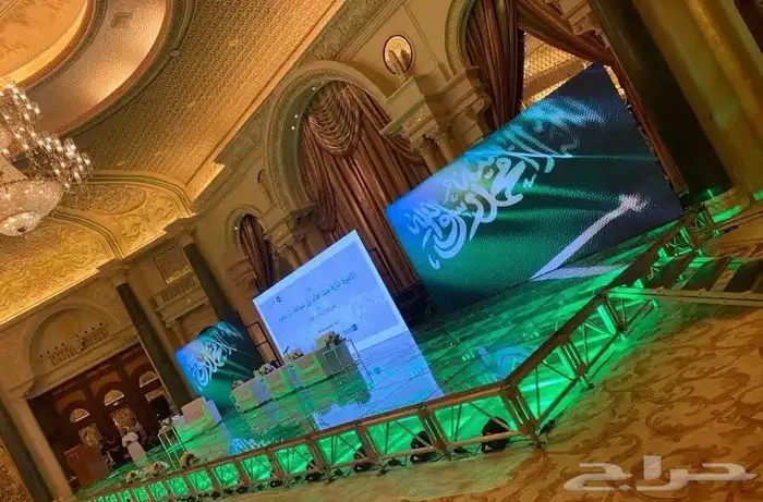 يوجد حفلات و شاشة بالمتر 7