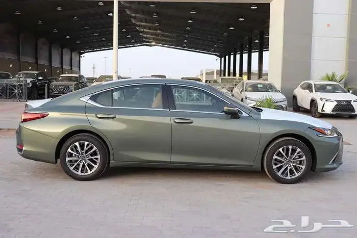 لكزس ES250AA بنزين ستاندر 2025 بالكاش والاقساط 4