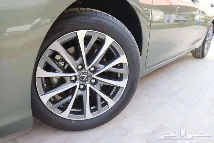 لكزس ES250AA بنزين ستاندر 2025 بالكاش والاقساط 1