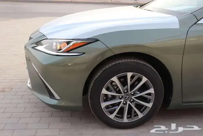 لكزس ES250AA بنزين ستاندر 2025 بالكاش والاقساط 2
