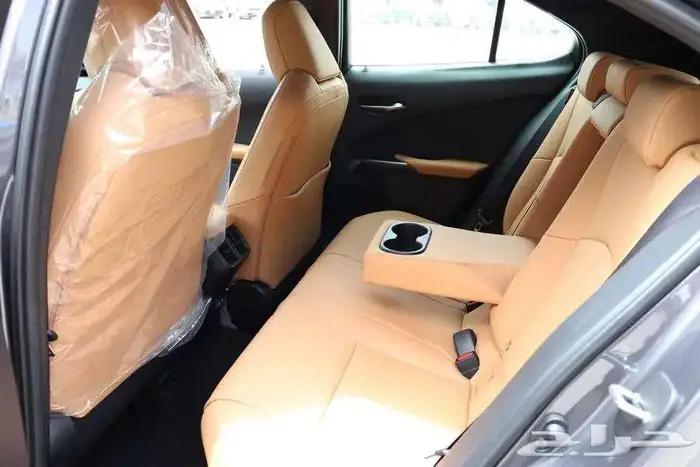 لكزس UX300H AH سعودي 2024 بدون فوايد نظام الدفعتين 6