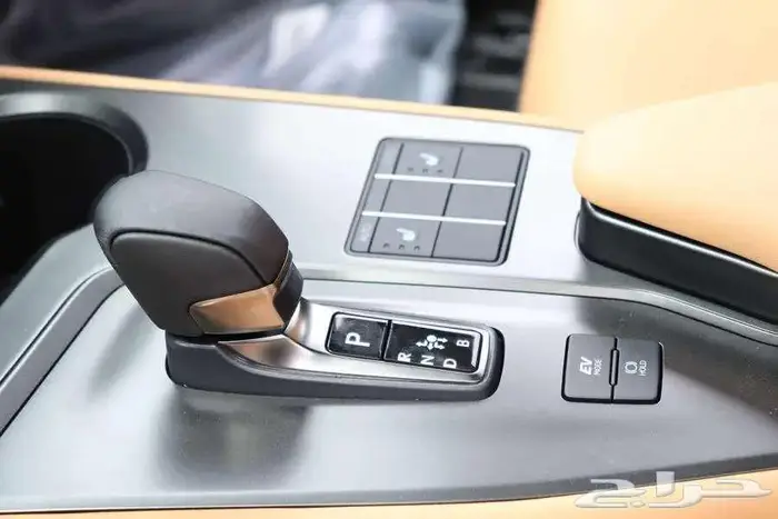 لكزس UX300H AH سعودي 2024 بدون فوايد نظام الدفعتين 3