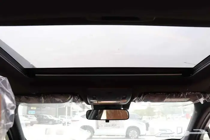 لكزس UX300H AH سعودي 2024 بدون فوايد نظام الدفعتين 12