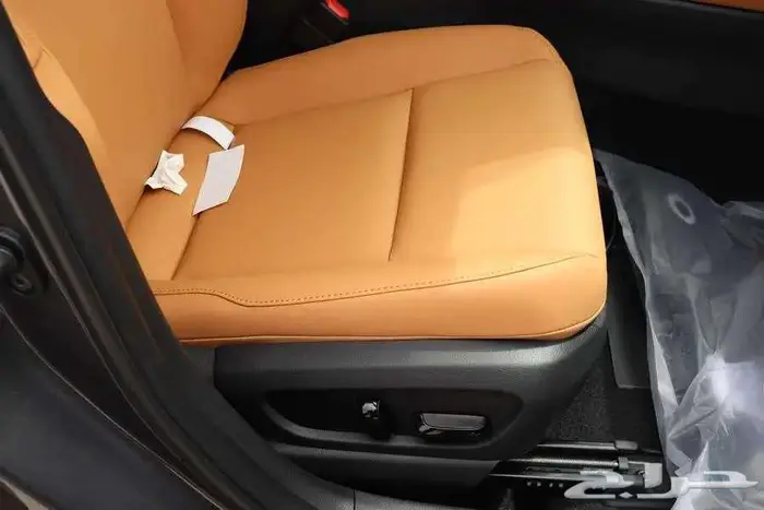 لكزس UX300H AH سعودي 2024 بدون فوايد نظام الدفعتين 18