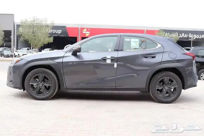 لكزس UX300H AH سعودي 2024 بدون فوايد نظام الدفعتين 24