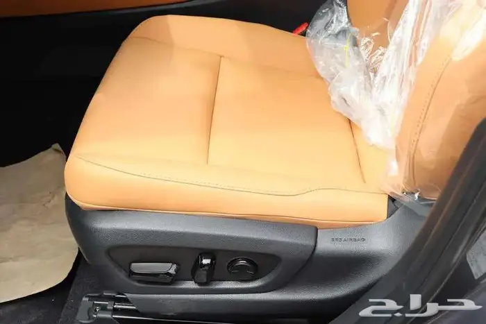 لكزس UX300H AH سعودي 2024 بدون فوايد نظام الدفعتين 36