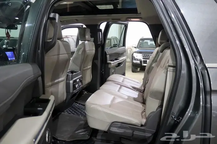 فورد اكسبديشن XLT فل كامل دبل 2020 11