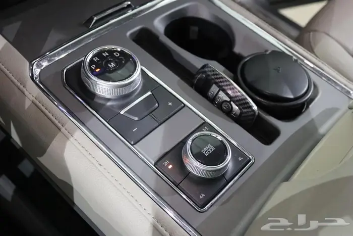 فورد اكسبديشن XLT فل كامل دبل 2020 18