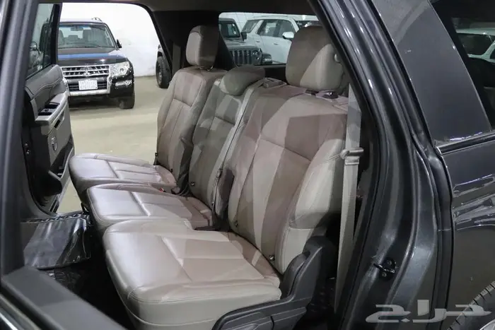 فورد اكسبديشن XLT فل كامل دبل 2020 15