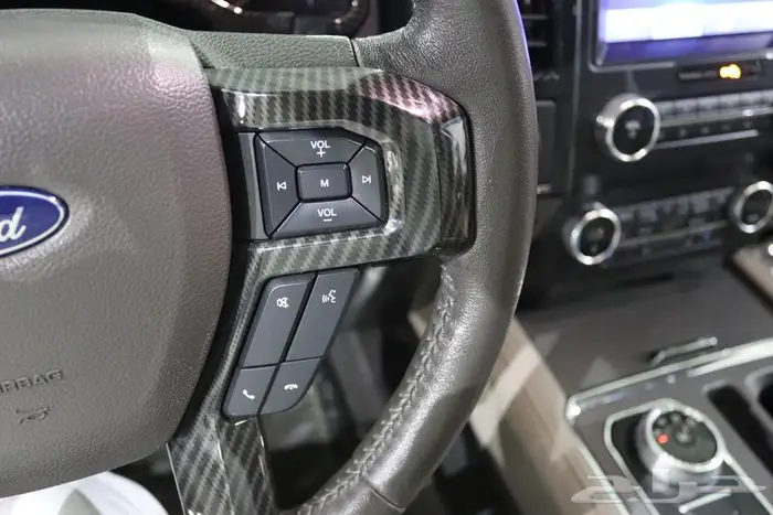 فورد اكسبديشن XLT فل كامل دبل 2020 16