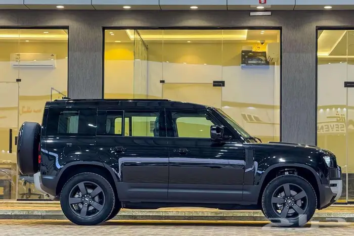 لاند روفر ديفندر S 110 2025 اسود خليجي 2