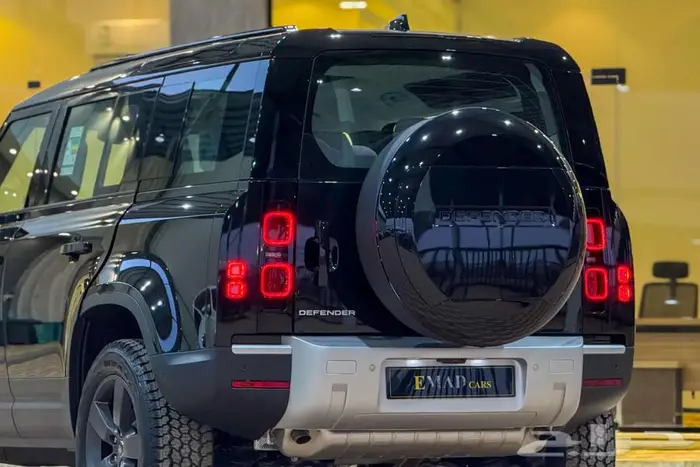 لاند روفر ديفندر S 110 2025 اسود خليجي 4