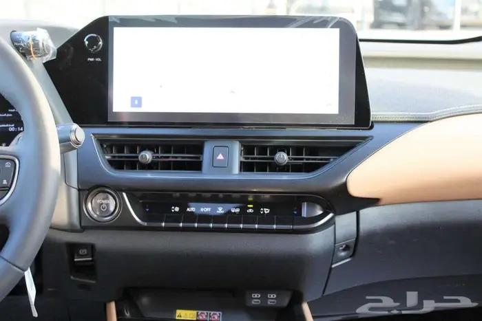 لكزس - UX 300 - CH - فل كامل - خليجي - 2025 21