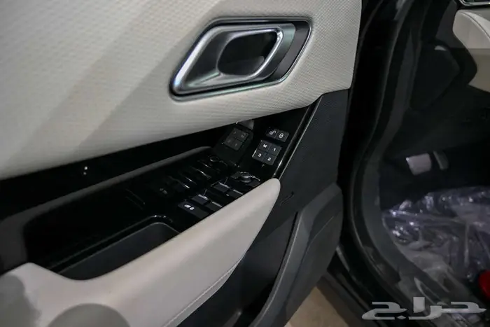 رانج روفر فيلار 2019 بلاك ايشين V4 13