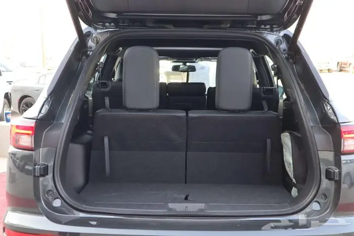 ميتسوبيشي اوتلاندر 2025 جميع الفئات والالوان 10