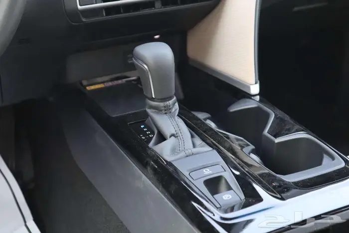 تويوتا كامري 2025 جميع الفئات والالوان 18