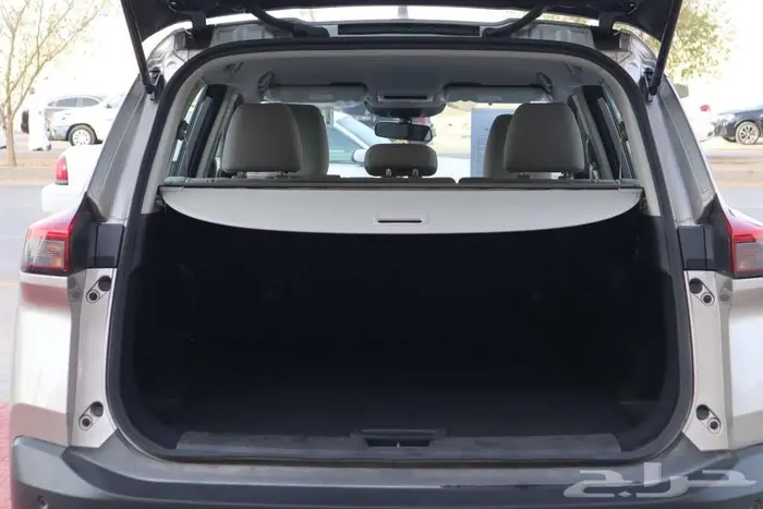 نيسان اكس تريل 5 ركاب استندر 2025 8